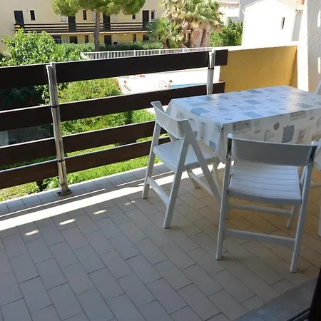 Apartmán 4 Pers, 1 Chambre, Mezzanine, Terrasse Piscine Et Parking -ref Est 16j
