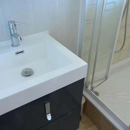 4 Pers, 1 Chambre, Mezzanine, Terrasse Piscine Et Parking -ref Est 16j