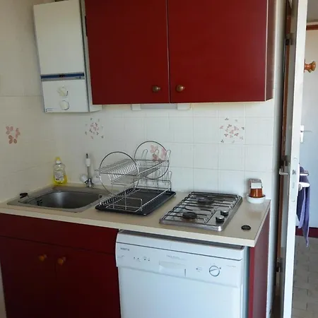 Apartmán 4 Pers, 1 Chambre, Mezzanine, Terrasse Piscine Et Parking -ref Est 16j